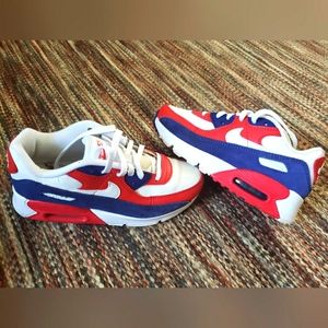 Boys size 3 Nike Air Max leather shoes